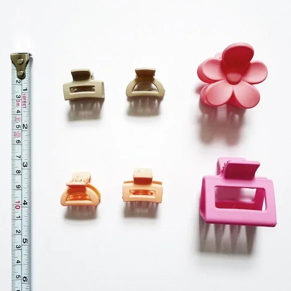 NEW WITHOUT TAG LOT 9 Piece CLAW HAIR CLIPS in Assorted Sizes Colors - Picture 3 of 3